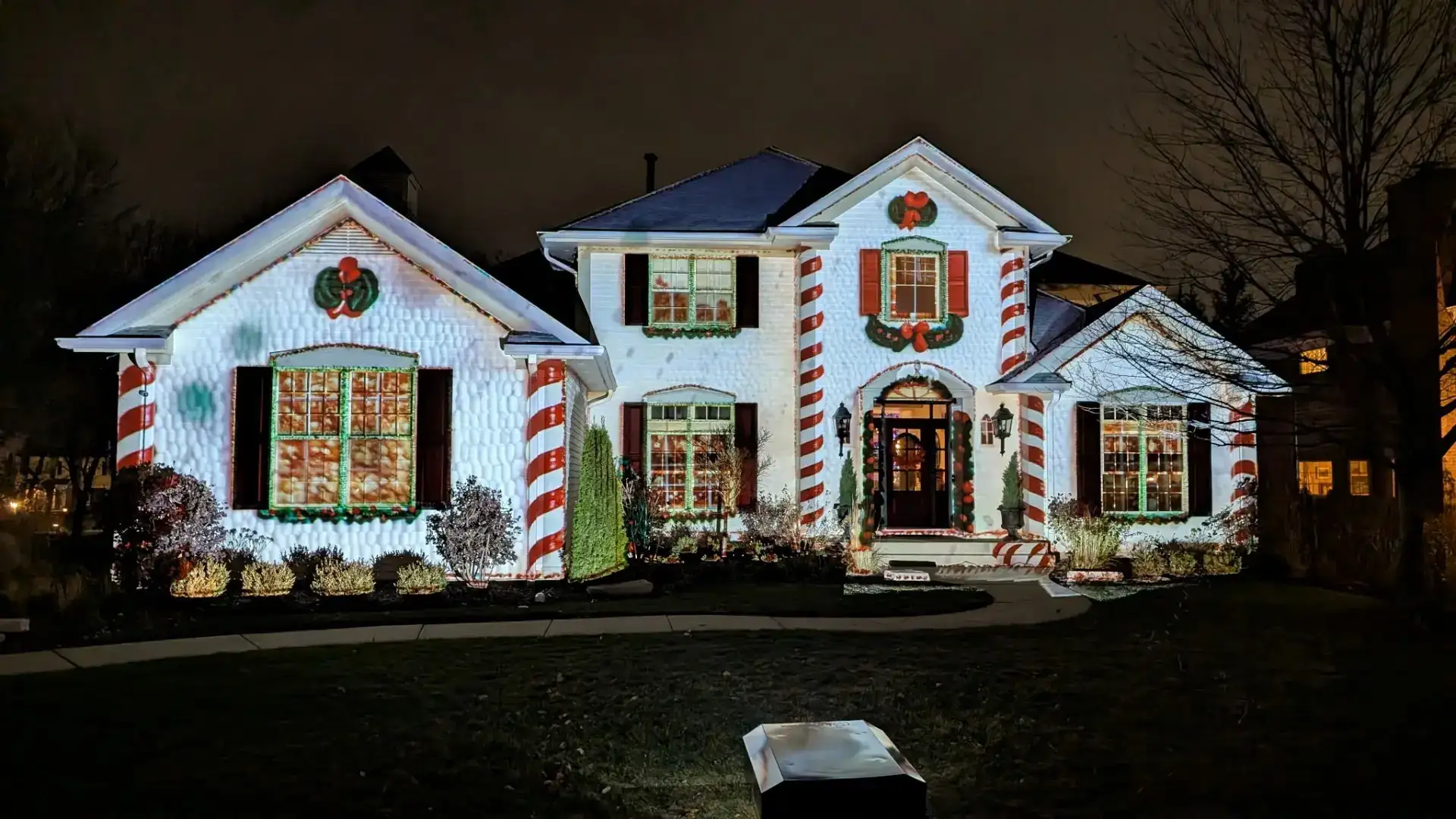 Christmas, fitted to a colonial